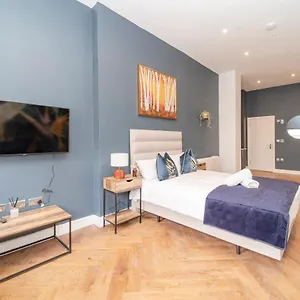  Apartment Morden Studio Flat Moments Away From Seafront